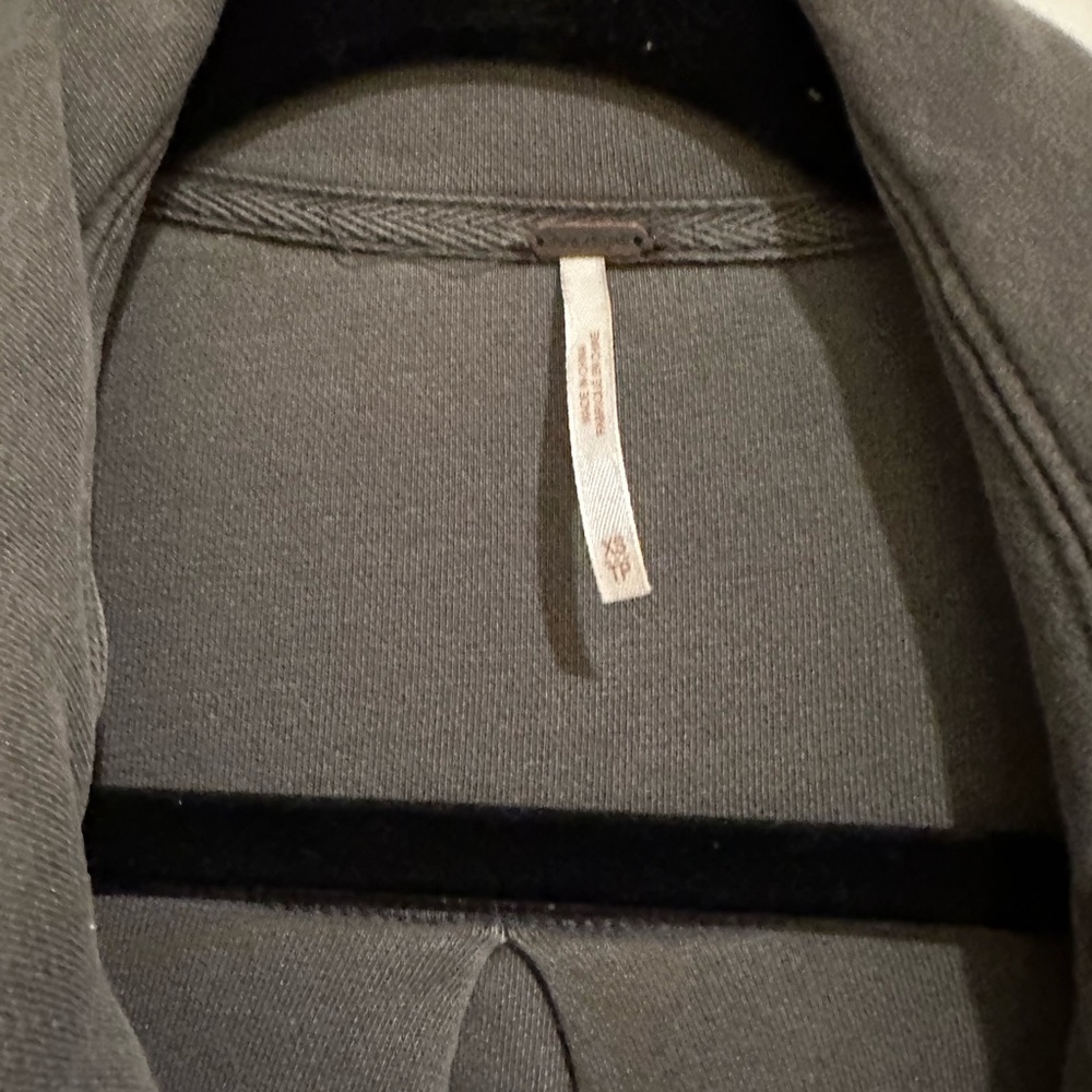 Free People Shacket. - Picture 2 of 2